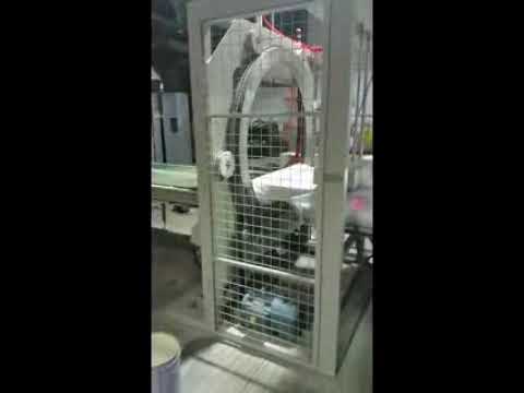 Film wrapping with seal cut system, horizontally.