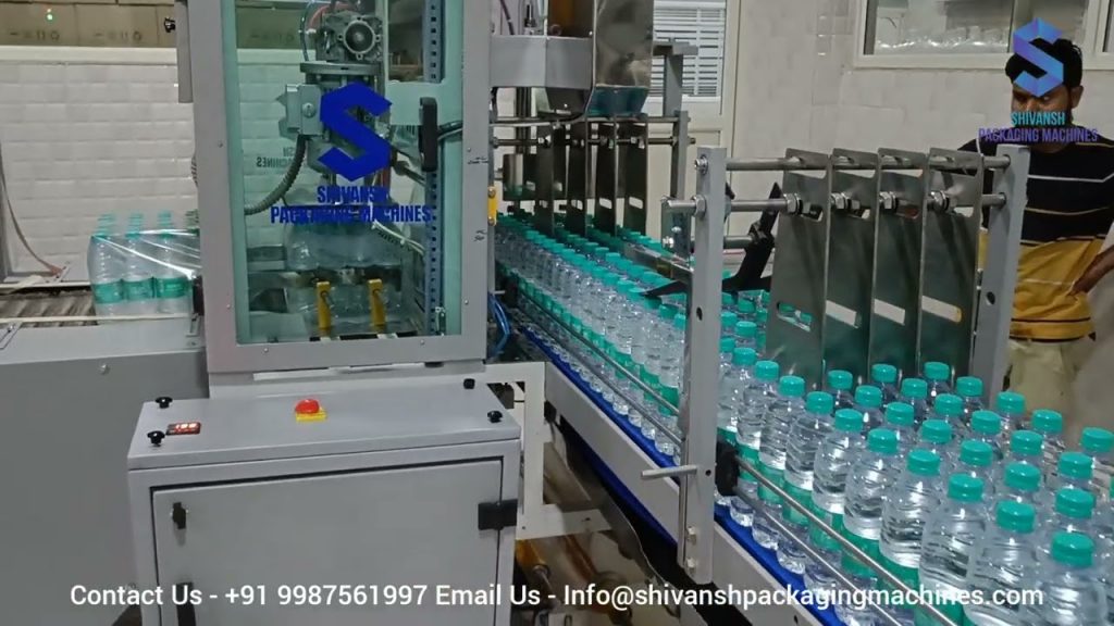 High-speed water bottle shrink wrapping machine
