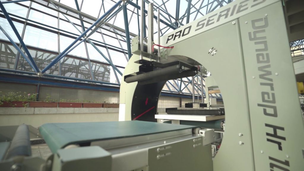 Horizontal Stretch Film Wrapping Machine for Industrial Use
