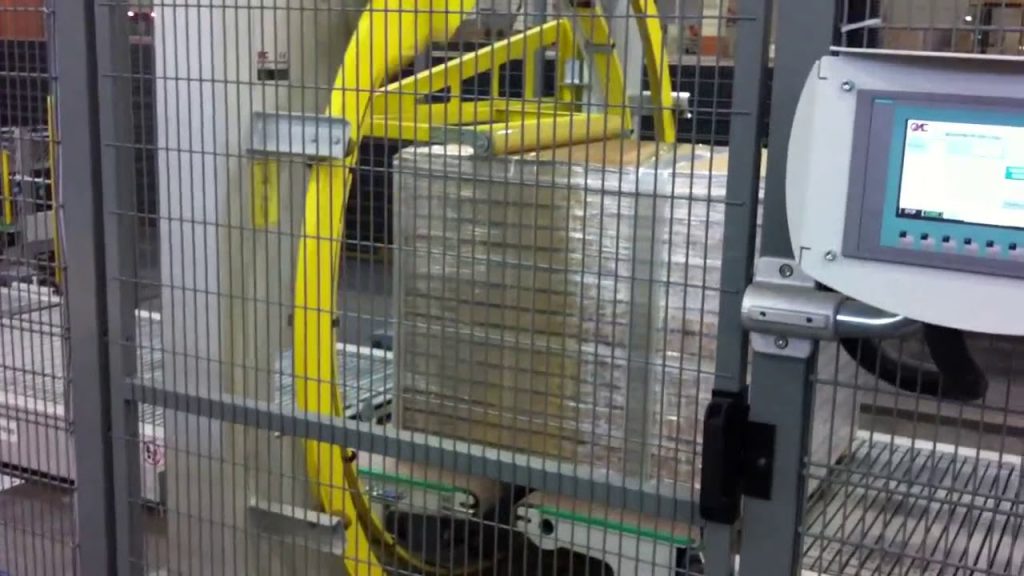 Personalized pallet strapping with horizontal stretch wrapping.
