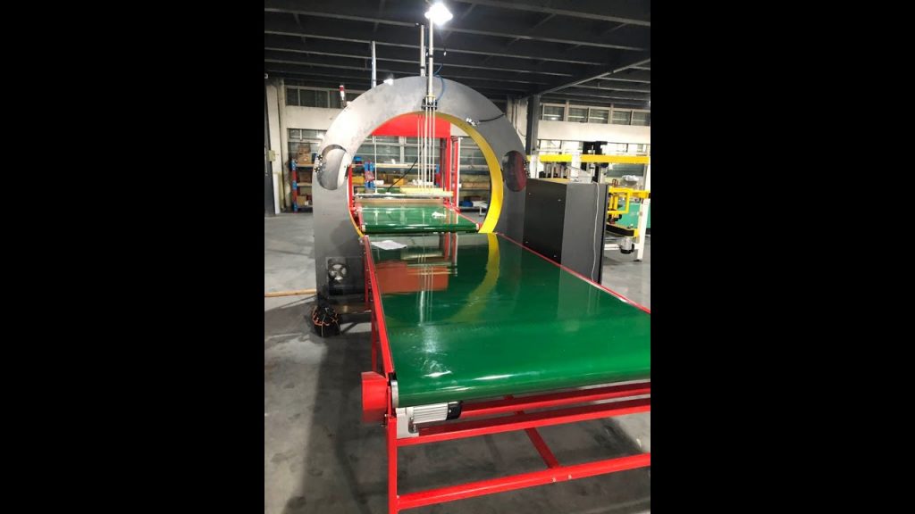 Wrapping and sealing machine for orbital and bubble film cutting.