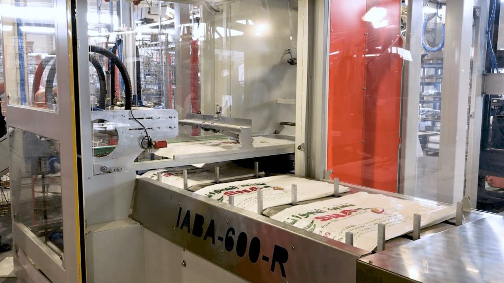 Automated Packaging Solution for Animal Feed and Palletizing