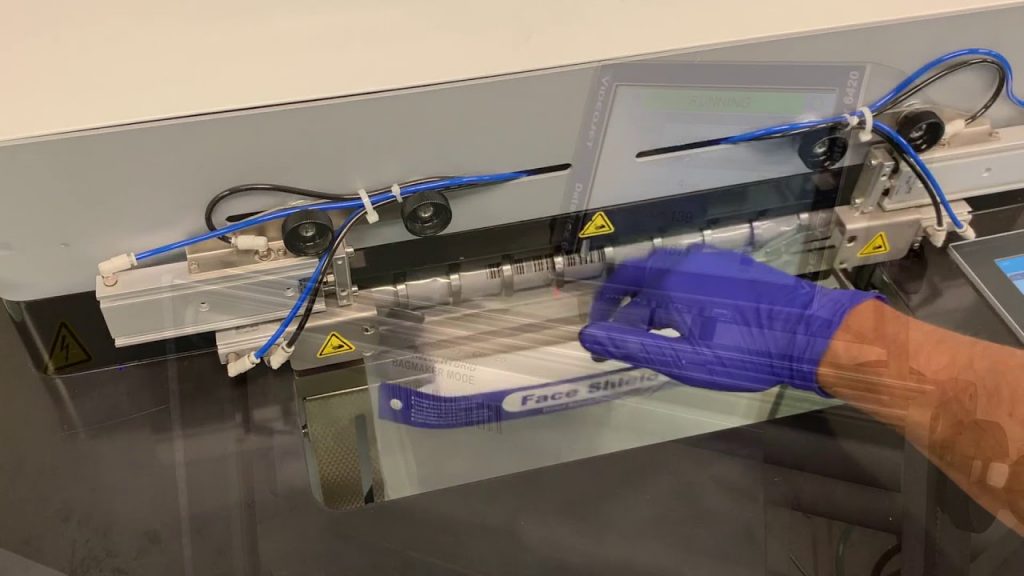 Automatic Packaging Machine for Face Shield Packaging