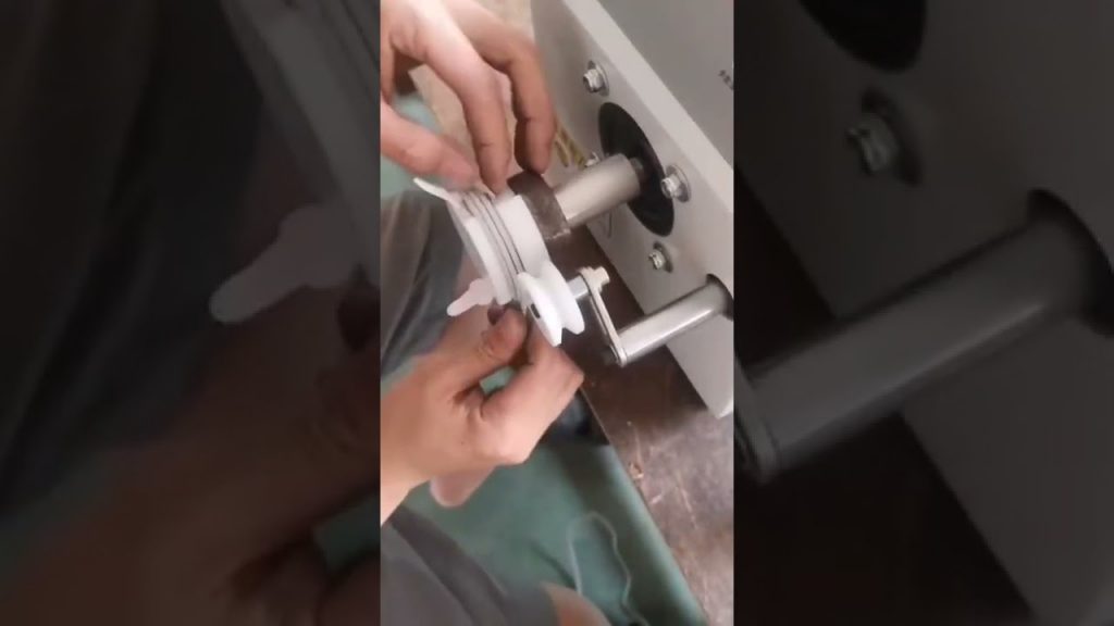 “Cable Winding Packing Machine for Efficient iPhone Cable Packaging”