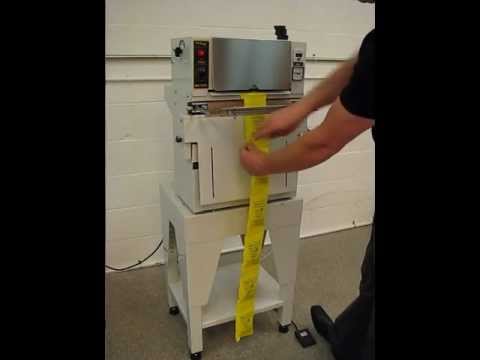 “Demo: Semi-Automatic Strip Packaging with the 1055 Rollbag Bagging Machine”