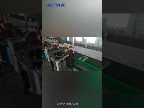 “Efficient Labeling Solution for 5L Cooking Oil Bottles – Fully Automated Sticker Labeling Machine”