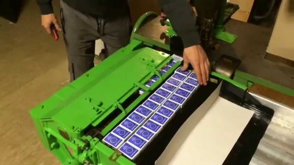 “Innovative Matchbox Labeling Machine: Boost Efficiency and Productivity with Cutting-Edge Technology”