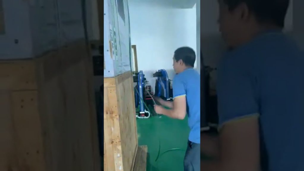 “Innovative Pallet Strapping & Threading Aid: Boost Efficiency with Battery-Powered Tool!”