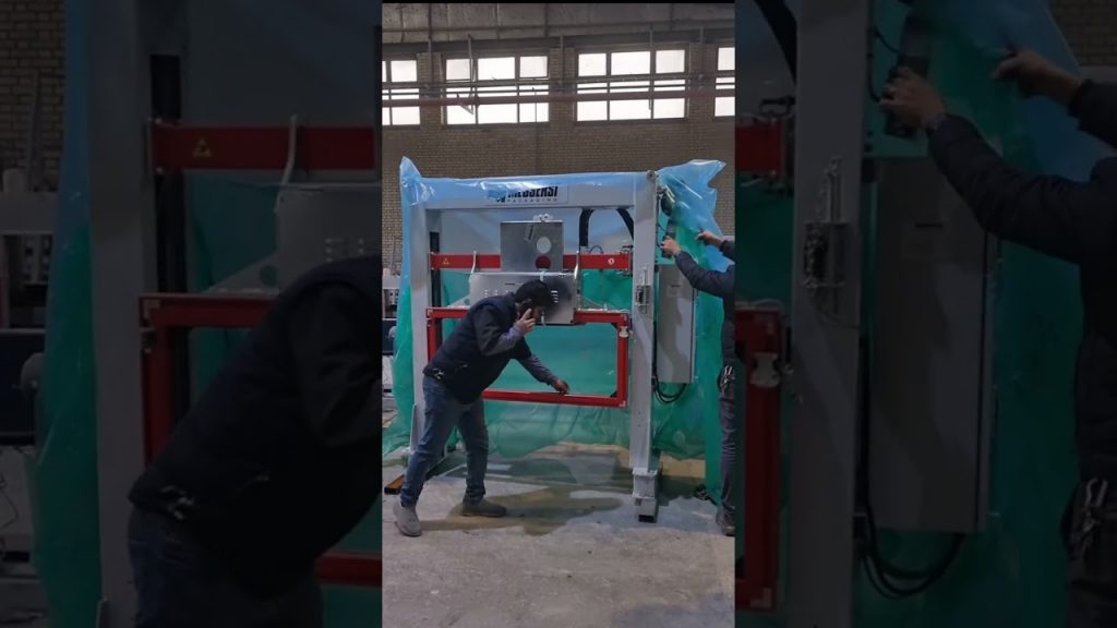 “Revolutionary Automatic Strapping Machine for Industrial Use: Efficient Project Launch”