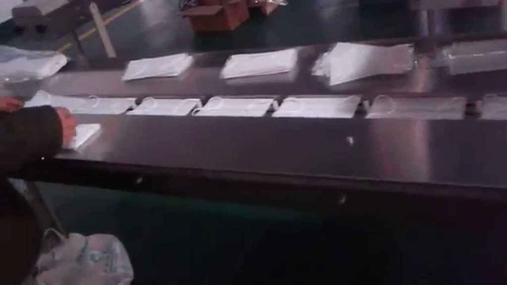 “Revolutionary Horizontal Packing System for Disposable Masks: Enhanced Form Fill Seal Technology for Sale”