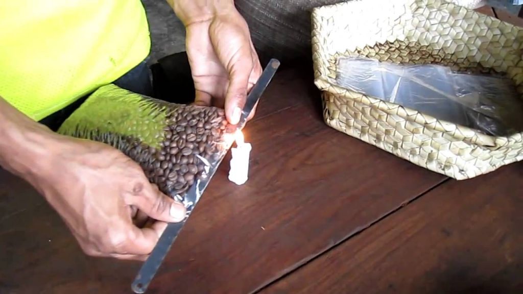 Sealing Plastic Bags with a Machine