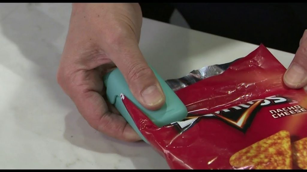 Testing the Ezco Bag Sealer for Plastic Bag Packing